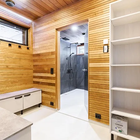 Feelgood Incl Bedlinens And Towels Ready-made And Jacuzzi * Himos